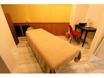 プラス(APLUS)/施術ルーム