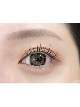 ネイル・アイメニューの同時施術が可能