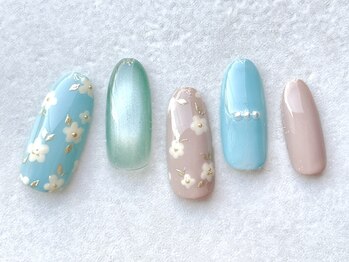 小花柄ネイル