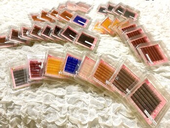 ロカスペースアイ(RocaSpes+Eye)の写真/【22時まで営業】半個室で極上リラックス。忙しいあなたへ贈る、ネイル・まつげの時短ビューティ。