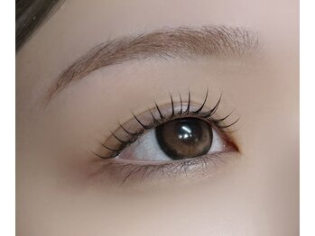 スリーアイ 梅田茶屋町店(THREE EYE)の写真/【阪急梅田5分】下がりまつ毛さん、ビューラー苦手さんに◎高技術×高コスパ◎盛れる垢抜けeyeを叶えます!