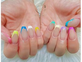 上品フレンチネイル