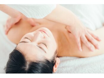 リモーブ(Limauve)/デコルテケアにこだわった小顔術