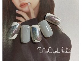 【透明感オーロラネイル】