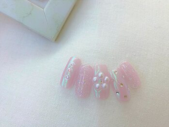 ネイルサロン アミ(Amie)/大粒パールとストーンとラメ☆