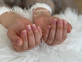 ガーリーチークネイル