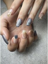 フラワーズネイル(flowers nail)/くすみブルーのニュアンスネイル
