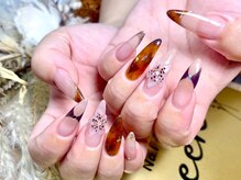 クイーン(Queen)の雰囲気（持ち込みOK、アート自由自在。カラー、パーツなど種類豊富。）