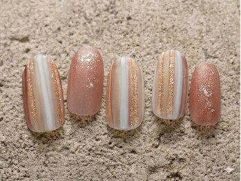 ネイルサロンアンドスクール ミュー(Nail Salon & school mieux)/ぷっくりストライプネイル