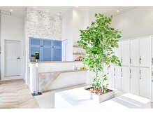 アースイードット 明石店(EARTH e.)/当店フロント