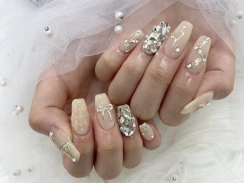 アイスリン(Aislinn)の写真/一律価格で付けられる豊富なパーツが嬉しい♪アート好きな方にはつけ放題◎理想の指先で気分もUP☆
