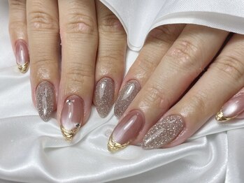 ユイット ルッカ(Huit Lucca)/定額ネイル