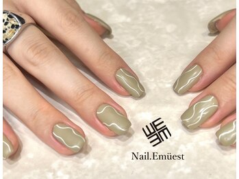 ネイル エミュスト(Nail Emuest)/うねうねネイル/秋ネイル/Mai