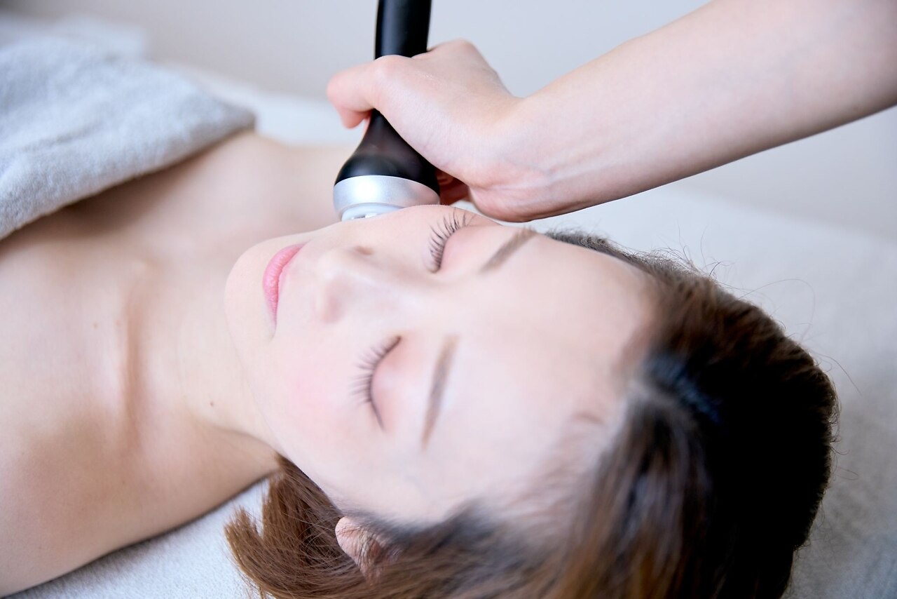 【人気No.1】肌トラブル/美白/開き毛穴 改善フェイシャル ￥9200→￥5980