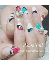 ノワール ネイルアンドスクール(Noire)/変形フレンチ