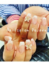デジャヴ(Dejavu)/蝶々がかわいいフレンチネイル