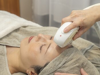 Luceの写真/IPLの光フェイシャルでお肌の内側からツヤとハリを。回数を重ねるケアで透明感あふれるツヤ肌へ。