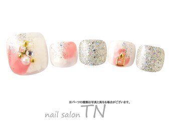 ティーエヌ 三軒茶屋駅前店/4月フット6900円→オフ込4500円