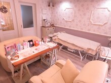 サロン ド フェミニスト(Salon de フェミニスト)