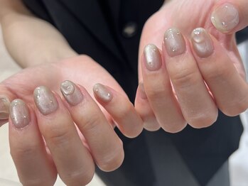 ちゅるんニュアンスネイル