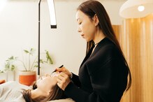 アイコニック(EYECONIQ)