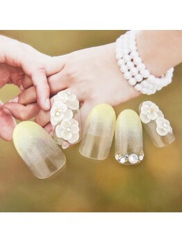 ラ カゼッタ(La casetta)/イエロー3Dフラワーネイル