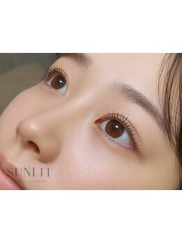 ナチュラル上品な目元にしたい