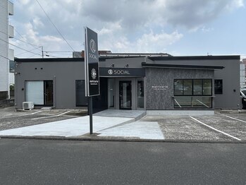 ソシアル(Social)/リニューアル後のサロン外観