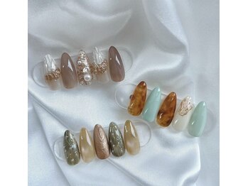 A'm&nail【マグネット/フィルイン/長さだし/パラジェル/持ち込み】【7/13OPEN(予定)】の写真/【茨木市駅チカ☆NEWOPEN】新規様☆季節を彩る上品・トレンド定額 ￥6900/トレント/うる艶デザイン