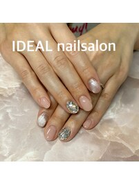 ストーン埋め尽くしネイル