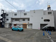 ビアンカ(BIANCA)の雰囲気（駐車場もございます◎※正面右側の階段からお上がり下さい。）