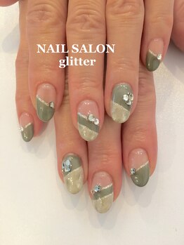ネイルサロン グリッター(NAIL SALON glitter)/秋の斜めフレンチネイル