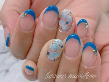 ラシェスキタモト (luscius kitamoto)/ネモフィラネイル