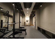 エヌプラスボディワークス(n+body works)/店内　雰囲気