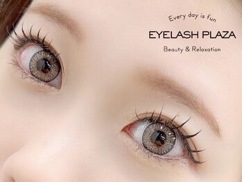 アイラッシュプラザ(EYELASH PLAZA)の写真/束感まつげが叶うマツエクが大人気!【フラットラッシュ】高い技術力で可愛いデザイン☆LEDマツエクも◎