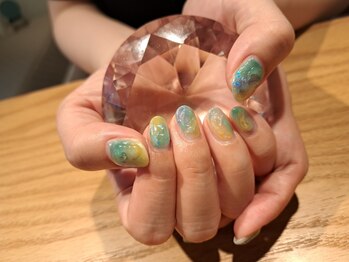 ポノ(pono)の写真/洗練されたデザイン40～50代の大人女性に人気♪似合う爪の形・厚みなどモチ良く作るジェルが高評価◎
