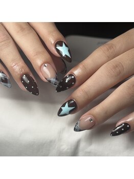 ネイルアトリエビー(nail atelier be’)/ブラウン×ブルー