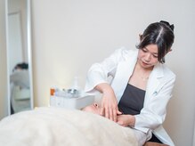 ヒナサロン(HINA SALON)の雰囲気（施術の様子）