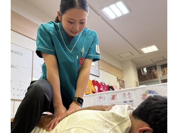 甲斐整骨院 小倉院の写真/お客様を「施術する」事に全力を尽くし、笑顔を「喜び」とする施術と接遇のプロ集団が不調を根本改善！
