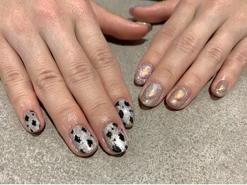 レアレアネイル(Lealeanail)/オーロラアシメデザイン