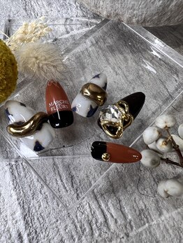 アマリネ(Amarine)/白べっ甲ネイル