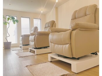 アミ バイ アメリ(AMI by Amelie)/開放的な空間 