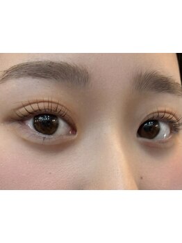 ナチュラル上品な目元にしたい