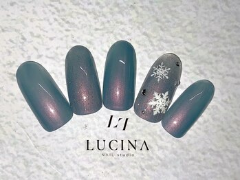 T-225 大人可愛い雪の結晶ネイル