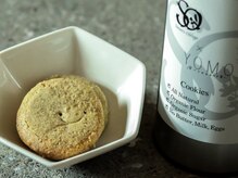 ヨモ 名古屋久屋大通店(YOMO)の雰囲気（原材料の8割以上に有機食材を使用した、クッキーを販売中）
