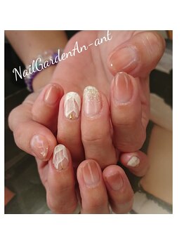 アンアント(An-ant)/お洒落グラデーションデザイン