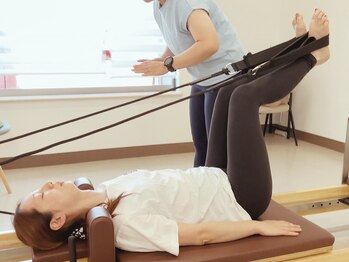 さかもと整骨院 整体院の写真/【運動が苦手でも可!男性も大歓迎☆】マシンピラティスで姿勢改善&体力UP!20~60代の初心者の方も継続中