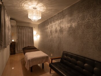 整体サロン スイッチ(Switch)/優しい光の中での施術