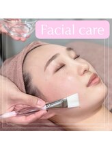 【美顔脱毛】お肌のお悩みに合わせたサロン専売品パックでしっかり鎮静しながら栄養補給＆水分補給