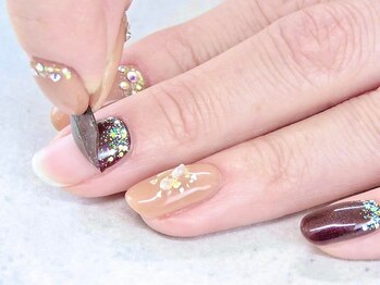 WRネイルズ(WR Nails)の写真/【ピールオフネイル専門店】自分で剥がせてオフ3分♪五つ星クオリティの丁寧なケアで美しいお手元に◎